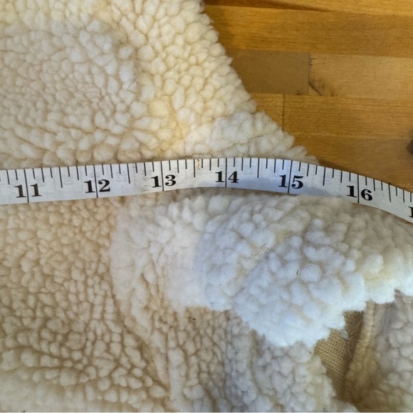 ๐ 6/$60 Dog Faux Shearling Sweater Pullover Short Sleeve Cream Zipper Collar - Picture 4 of 5